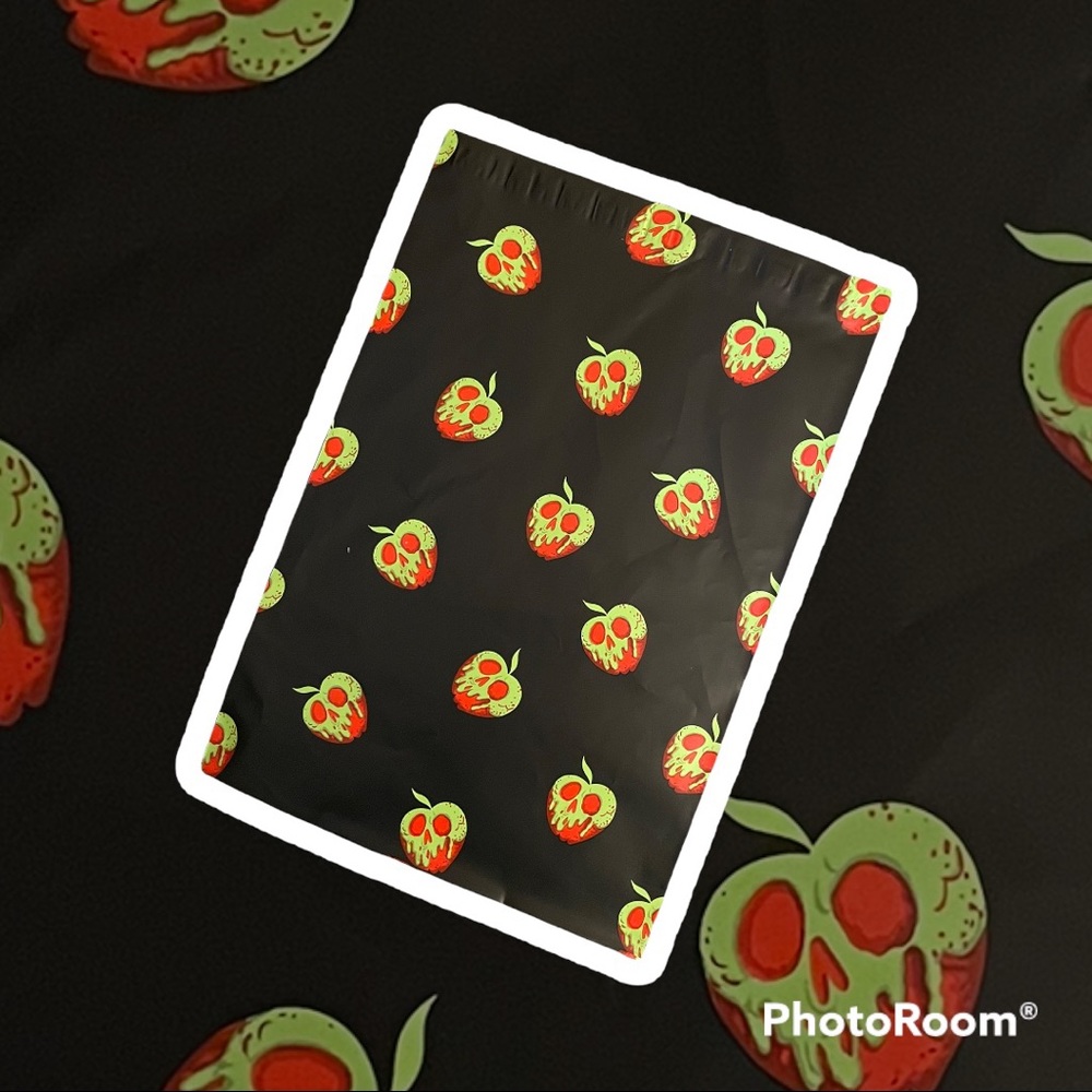 50 Limited Edition Snow White Poison Apple poly mailers 10”x13”